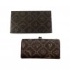 5482 1 damska penezenka s modnim motivem hneda